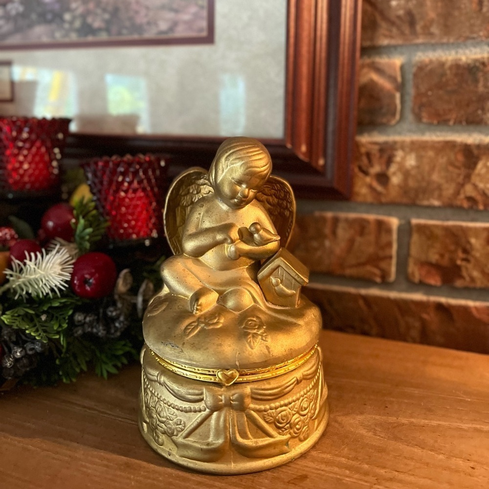 ❤️Rare Vintage Gold Angel Winged Cherub Large Heart Trinket‼️FINAL SALE
